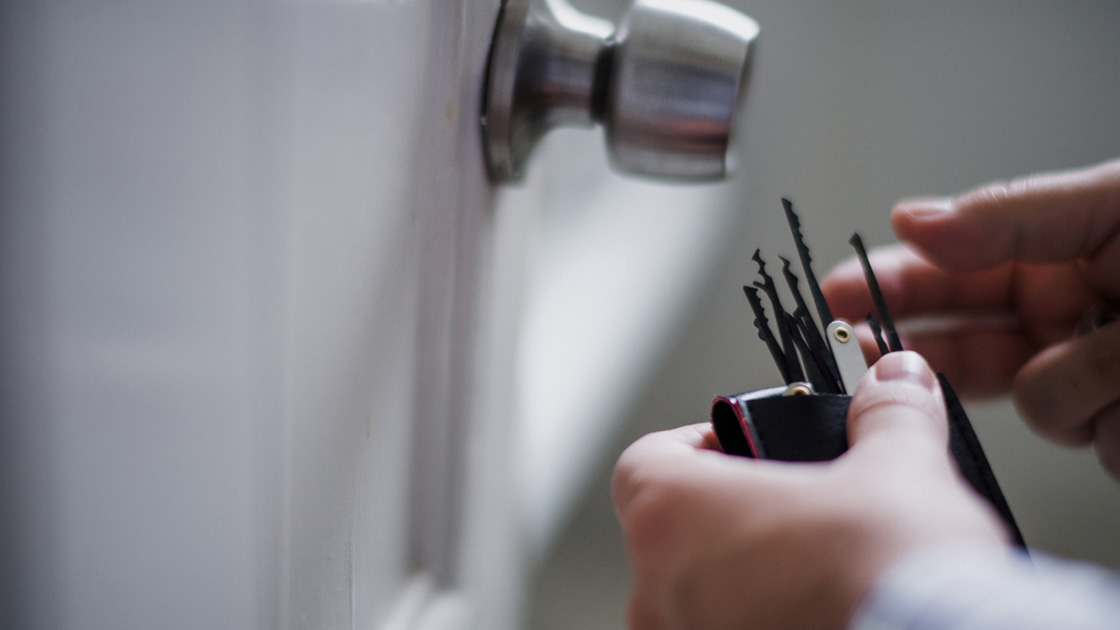 Låssmedsverktyg inför projektering och arbete på plats